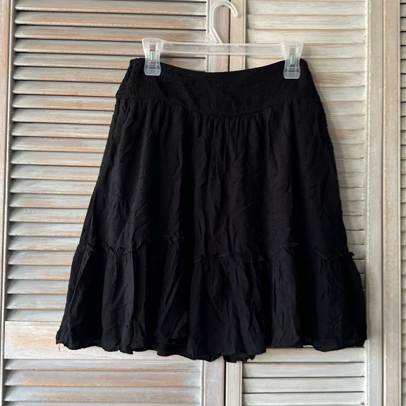 Mini smocked torrid skirt - Picture 2 of 8